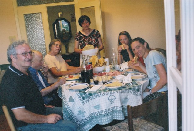 r30082a.jpg